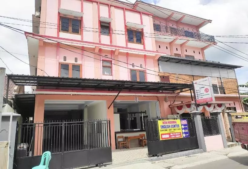 Hotelli Oyo 90199 Jec Residence Syariah