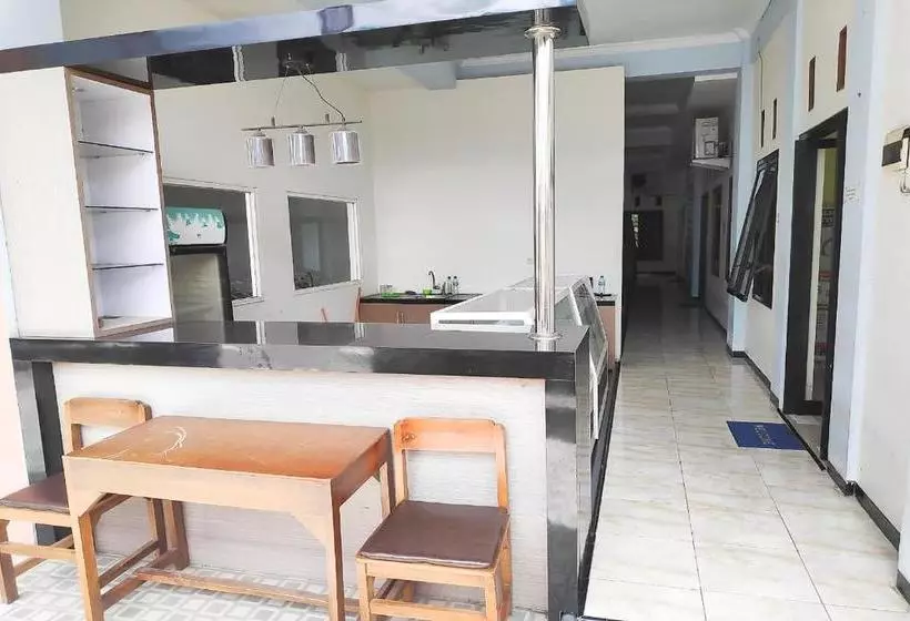 Hotelli Oyo 90199 Jec Residence Syariah