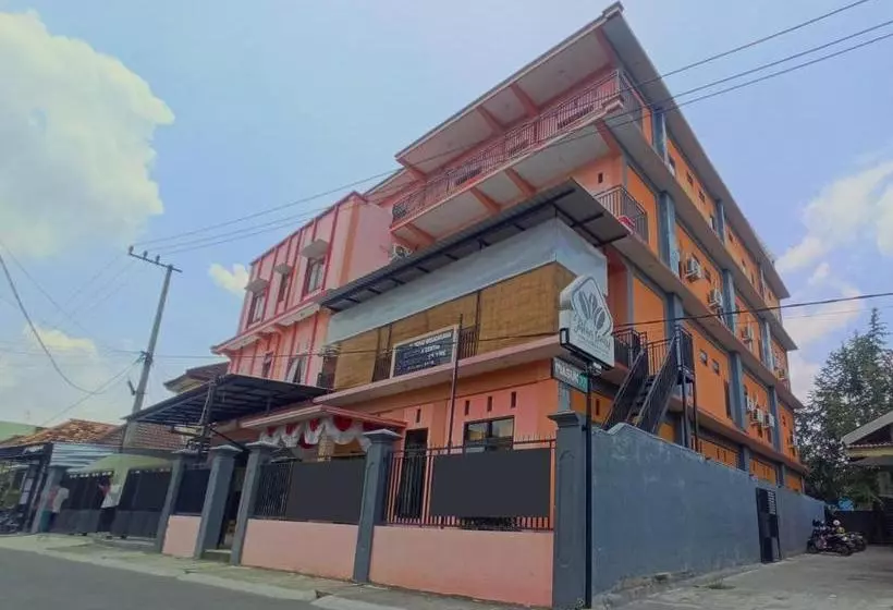 Hotelli Oyo 90199 Jec Residence Syariah