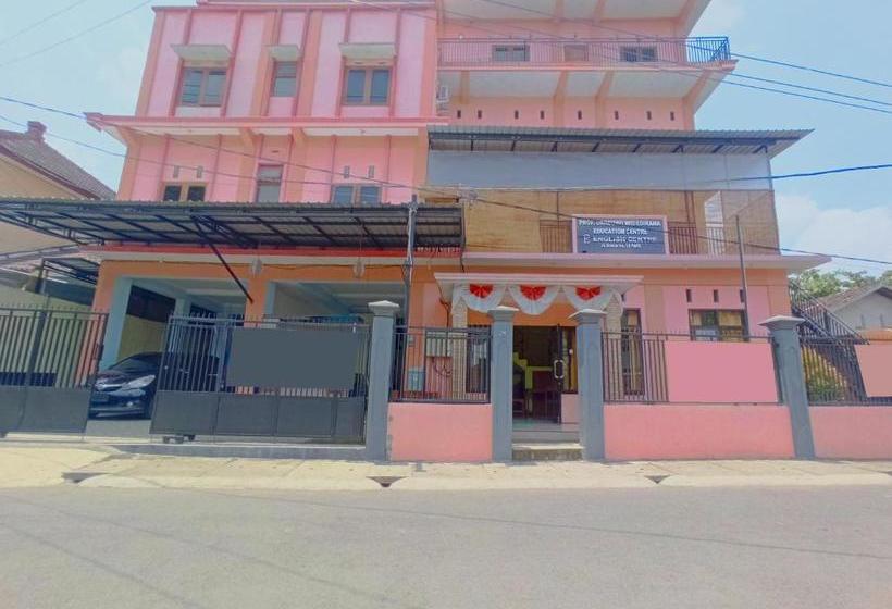 Hotel Oyo 90199 Jec Residence Syariah