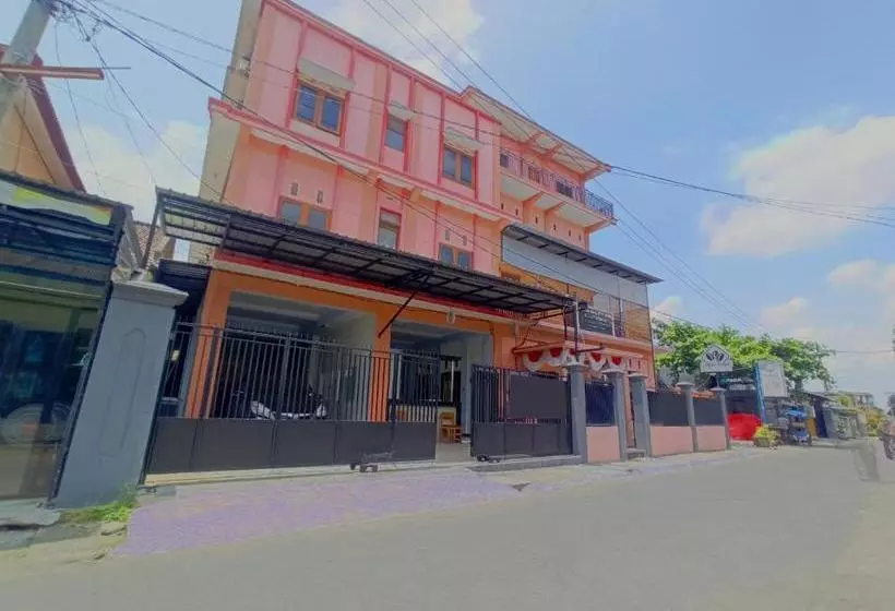 Hotelli Oyo 90199 Jec Residence Syariah