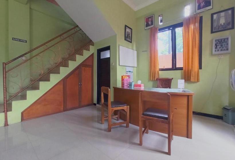 Hotel Oyo 90199 Jec Residence Syariah