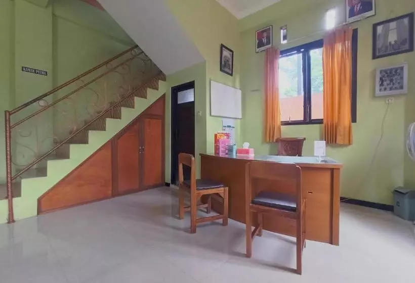 Hotelli Oyo 90199 Jec Residence Syariah