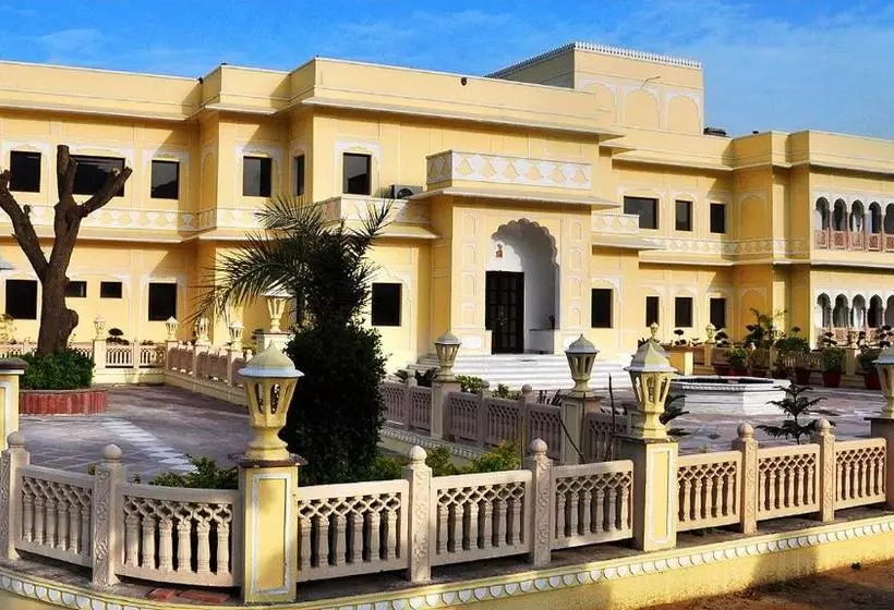 ホテル Raj Bagh Palace