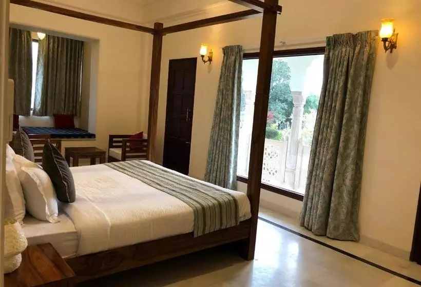 ホテル Raj Bagh Palace