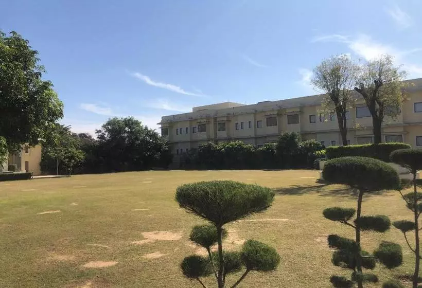 ホテル Raj Bagh Palace