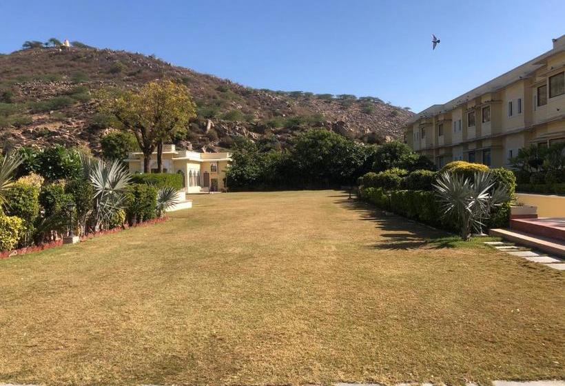 فندق Raj Bagh Palace