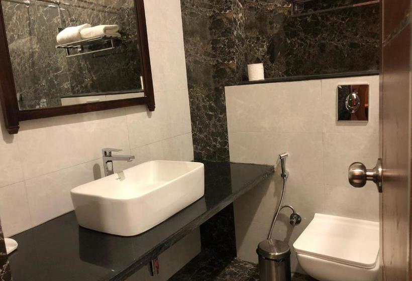 فندق Raj Bagh Palace