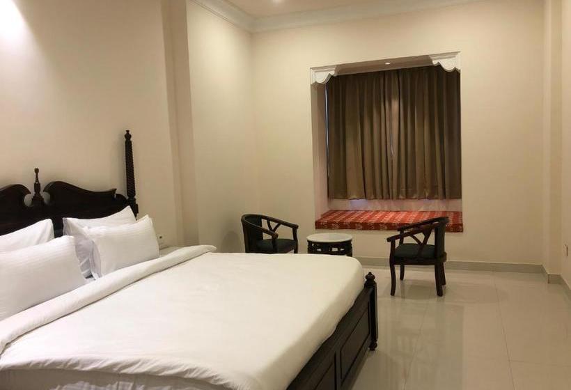 فندق Raj Bagh Palace