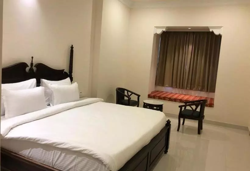 ホテル Raj Bagh Palace