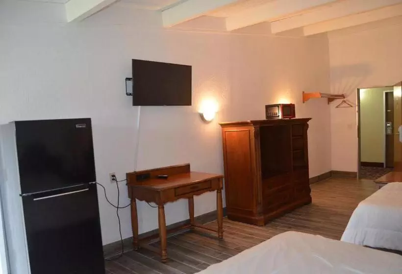 ホテル Bravo Inn Greensboro