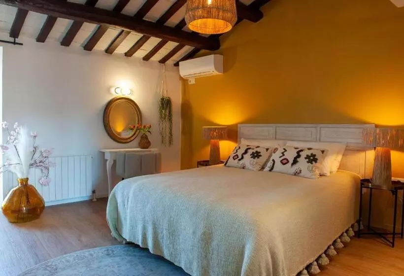 پانسیون Cal Mestre Casa Rural