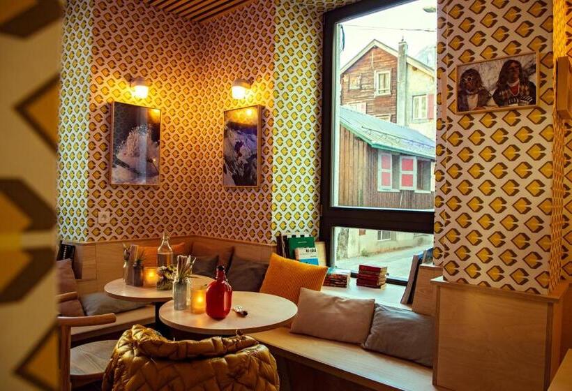 Cosmiques Hotel   Centre Chamonix