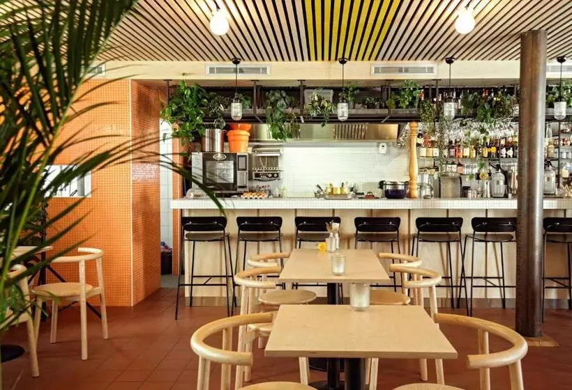 Cosmiques Hotel   Centre Chamonix