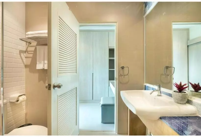 هتل Aster Residence Rayong