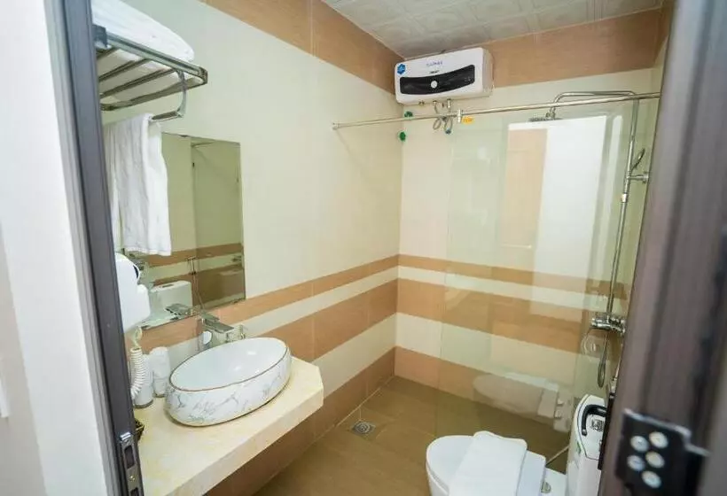 هتل Khách Sạn Hoàng Yến