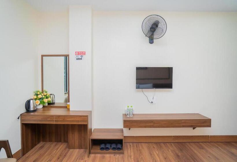 هتل Khách Sạn Hoàng Yến