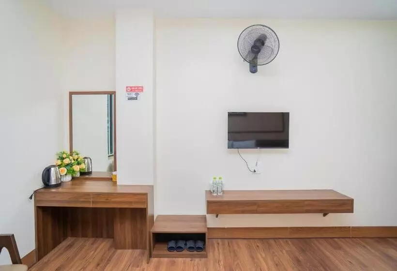 هتل Khách Sạn Hoàng Yến