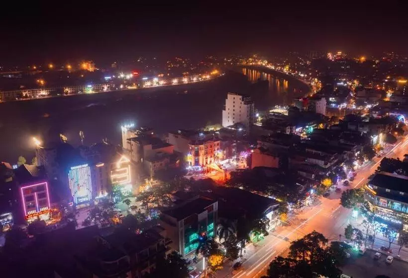 هتل Khách Sạn Hoàng Yến