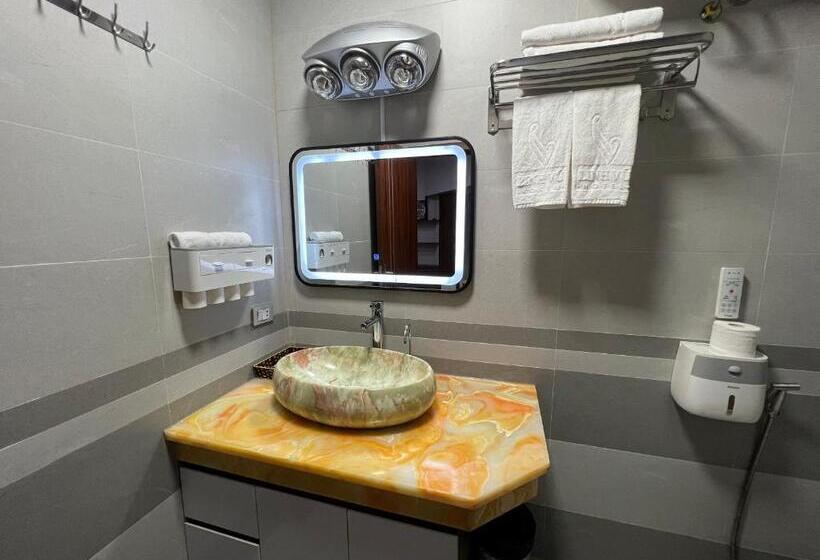 هتل Khách Sạn Hoàng Yến