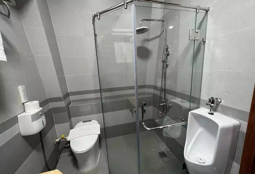 هتل Khách Sạn Hoàng Yến