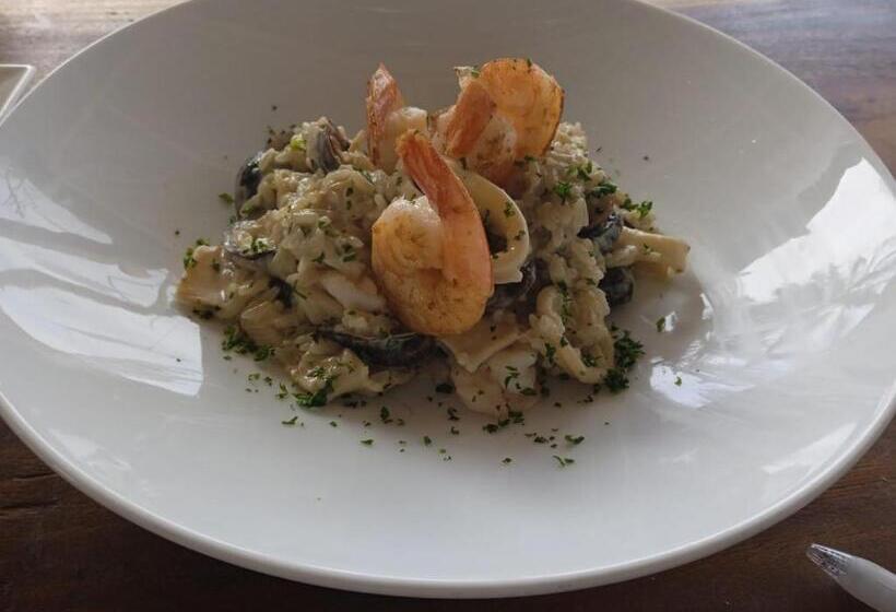 هتل Sunsets Del Rosario