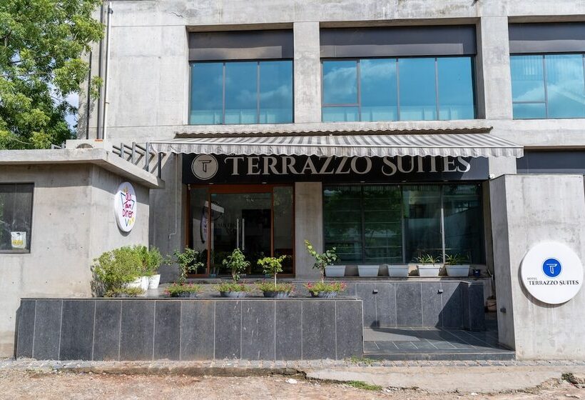 ホテル Terrazzo Suits