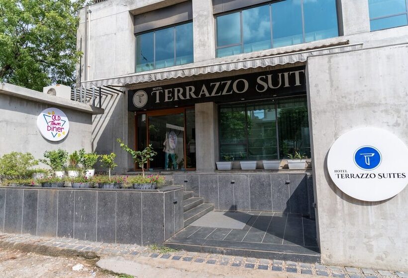 ホテル Terrazzo Suits
