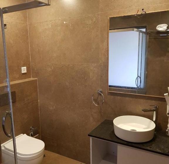 בית מלון כפרי The Wild Trails Munnar Resort