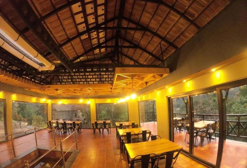 בית מלון כפרי The Wild Trails Munnar Resort