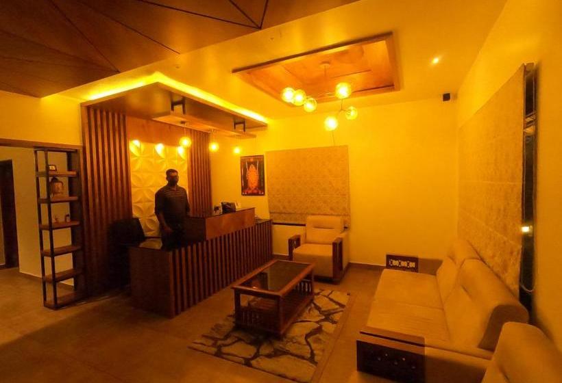 בית מלון כפרי The Wild Trails Munnar Resort