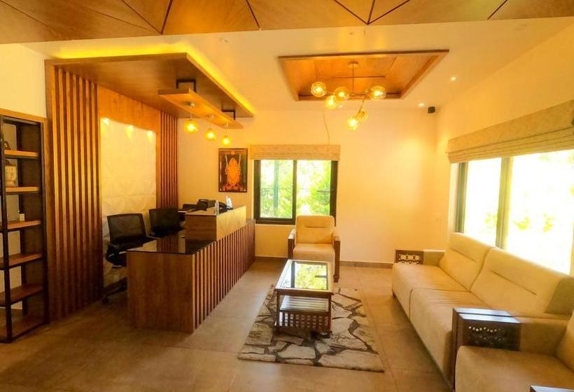 בית מלון כפרי The Wild Trails Munnar Resort