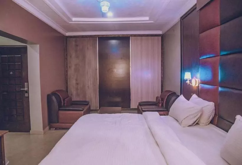 هتل Vienna International