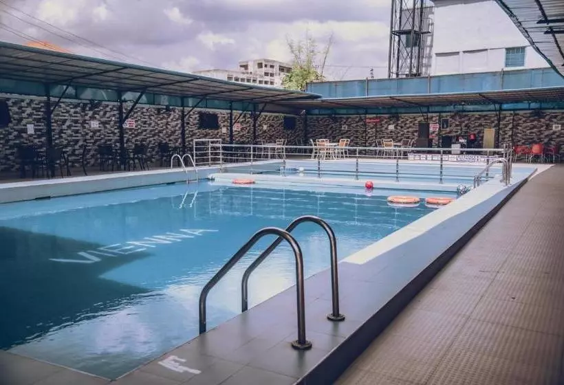 هتل Vienna International