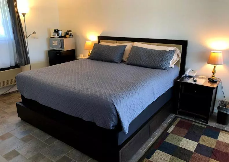 Motelli Waterway Inn