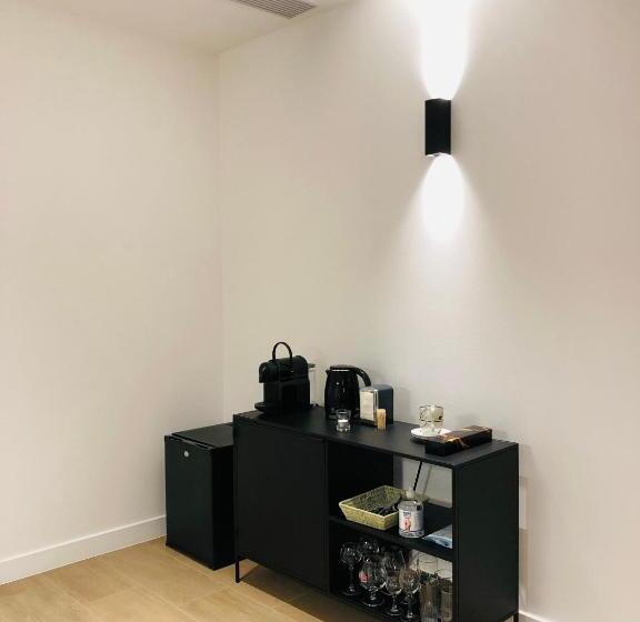 تختخواب و صبحانه Suites Le Porte Bonheur