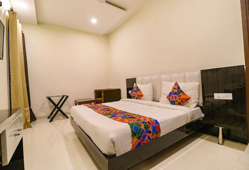 Fabhotel Golden Home