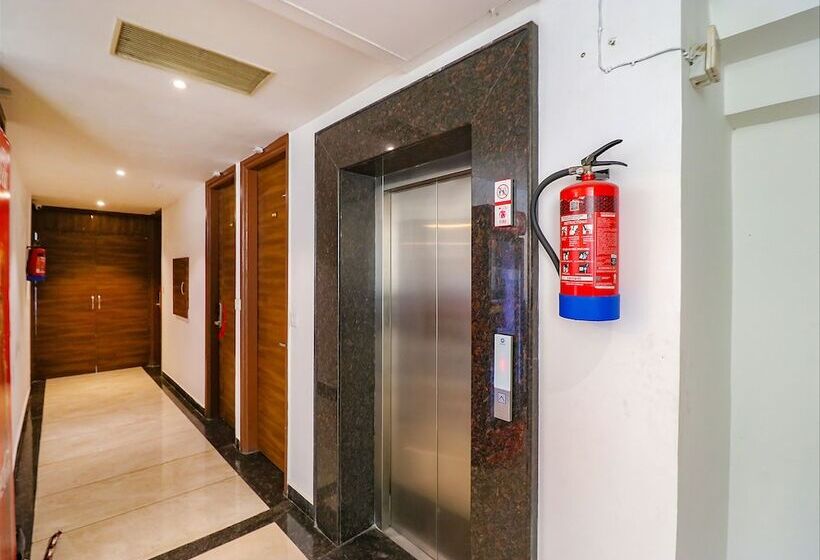 Fabhotel Golden Home