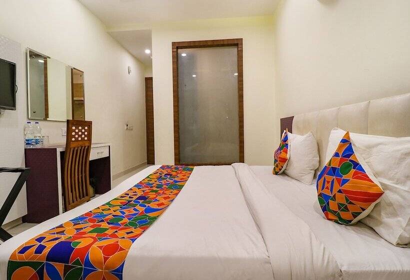 Fabhotel Golden Home