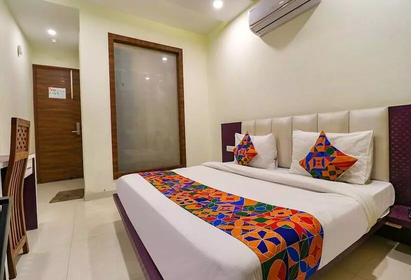 Fabhotel Golden Home