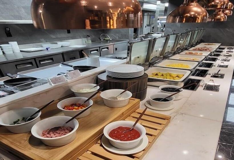 Layers Hotel Busan Hadan