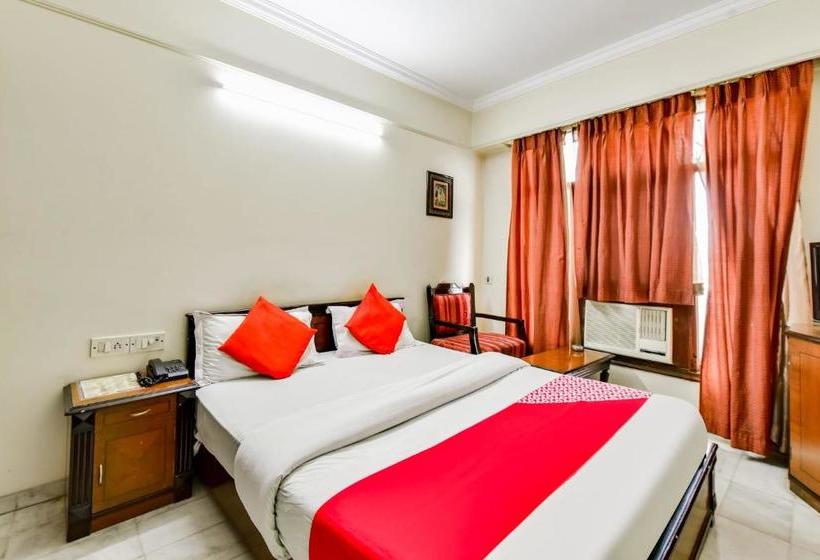 Hotel Oyo 76778  Guru International