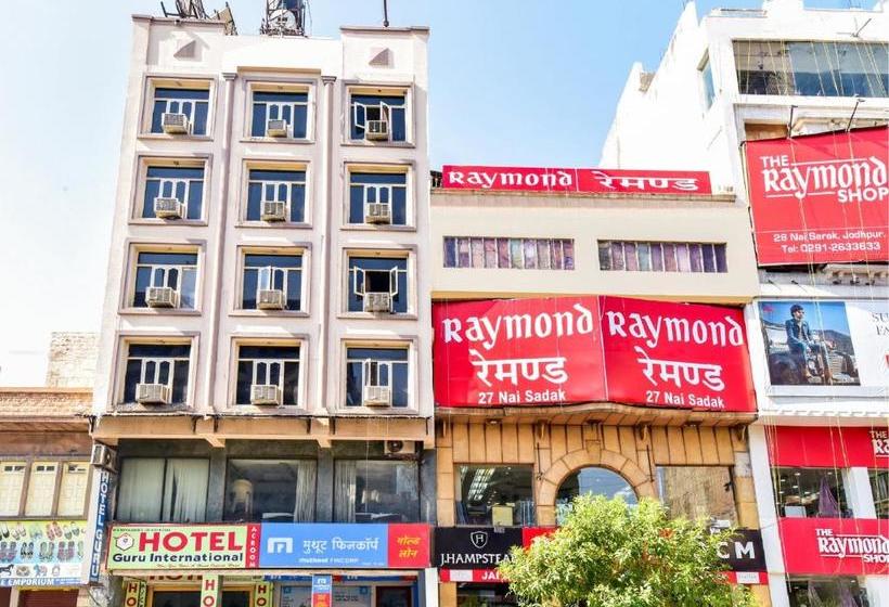 Hotel Oyo 76778  Guru International