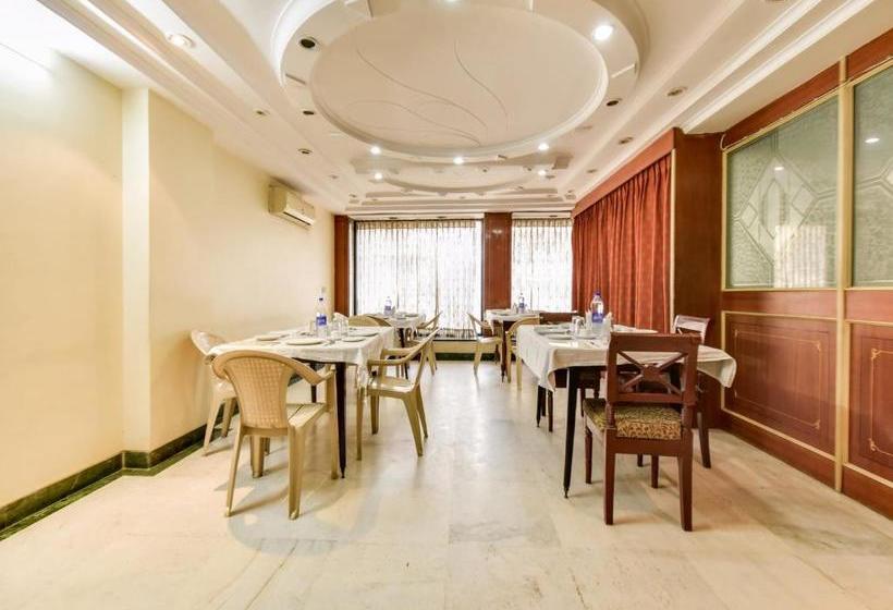 Hotel Oyo 76778  Guru International