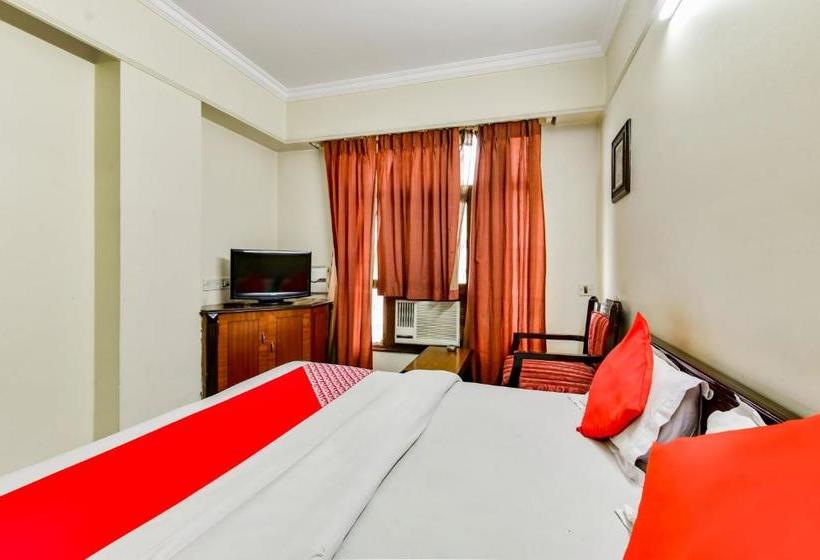 Hotel Oyo 76778  Guru International