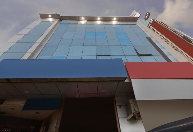 호텔 Oyo 77158  Swastik Palace