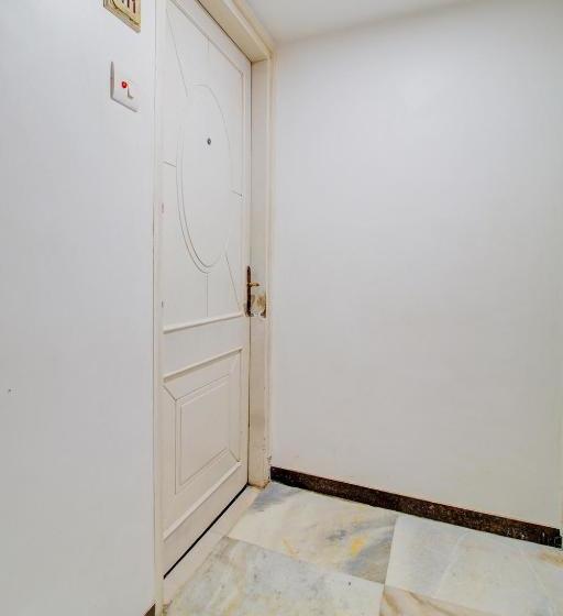 فندق Capital O 76484  Balwas International