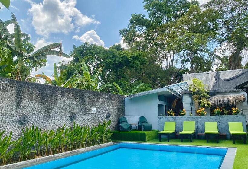 The Jungle Hostel Canggu