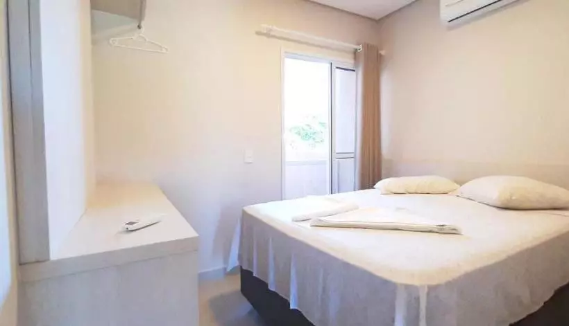Hotelli Residencial Dona Clara