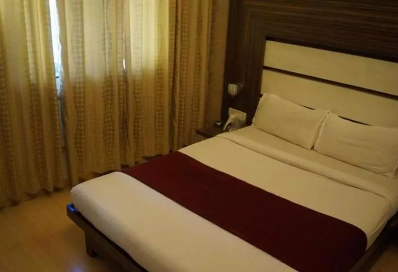 ホテル Khandesh Residency